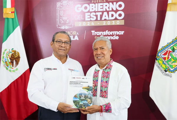 El presidente de El Colegio de Puebla, Alberto Jiménez Merino