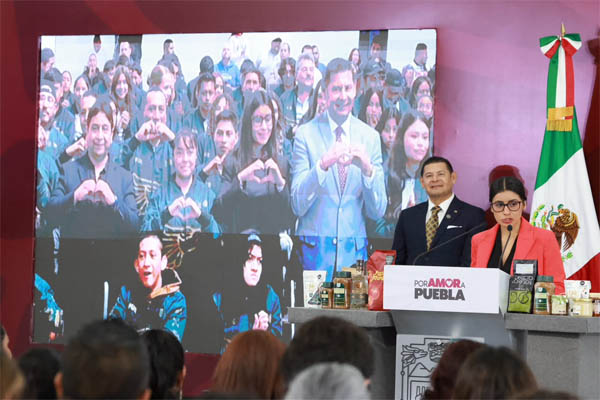 El gobernador Alejandro Armenta Mier, al abanderar a la Delegación de Special Olympics México,