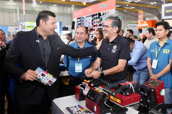 Alejandro Armenta Mier destacó que la tecnología debe formar parte del desarrollo inclusivo
