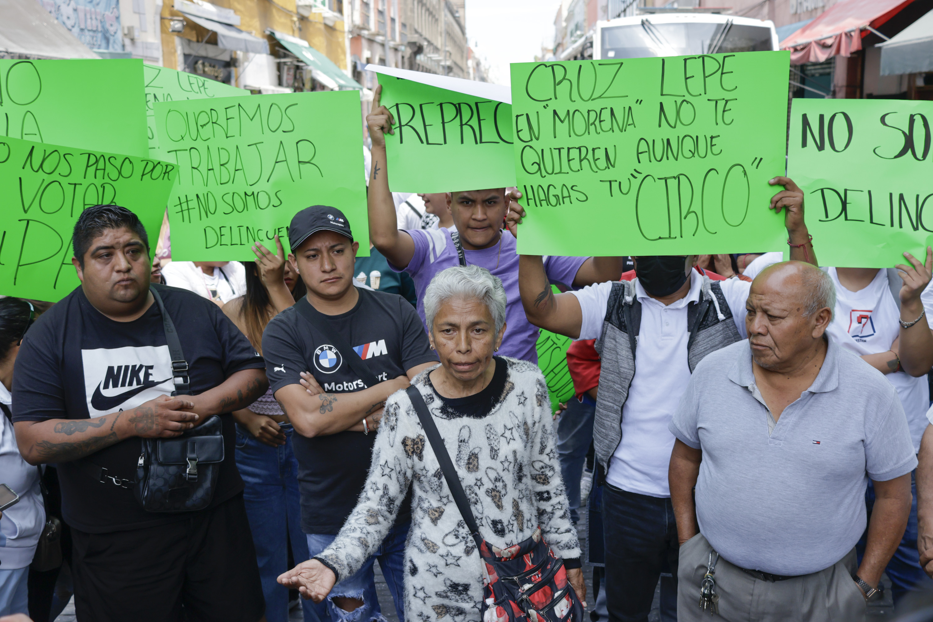 enfrentamiento ambulantes vs policías