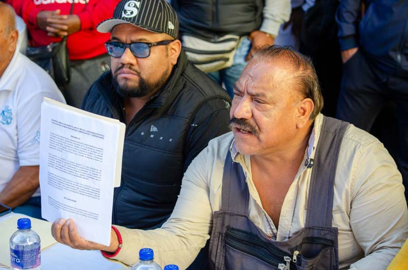 Ambulantes abren frente contra la 28 de Octubre; exigen no más invasiones