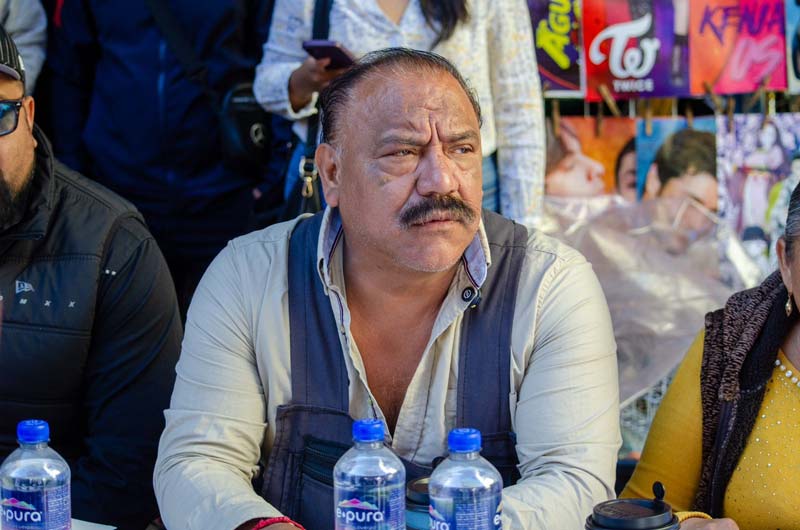 Ambulantes abren frente contra la 28 de Octubre; exigen no más invasiones