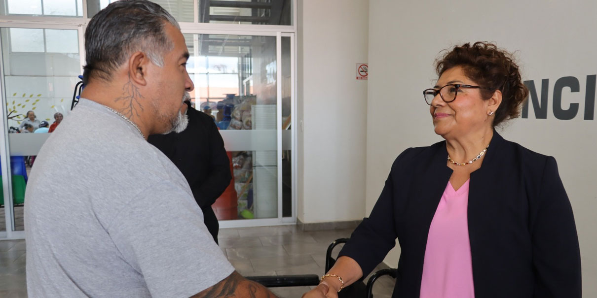 Entrega de apoyos DIF Cuautlancingo