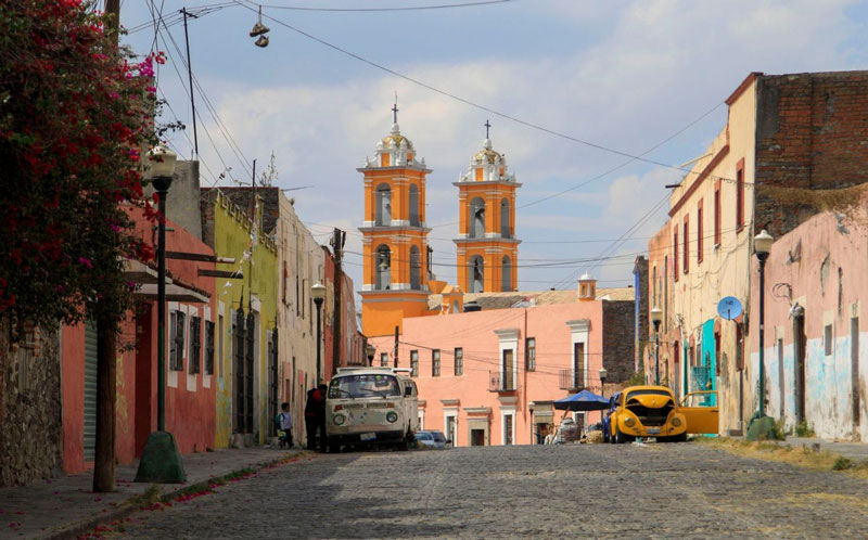Armenta pidió al alcalde José Chedraui reforzar la recuperación de los barrios históricos de Puebla.