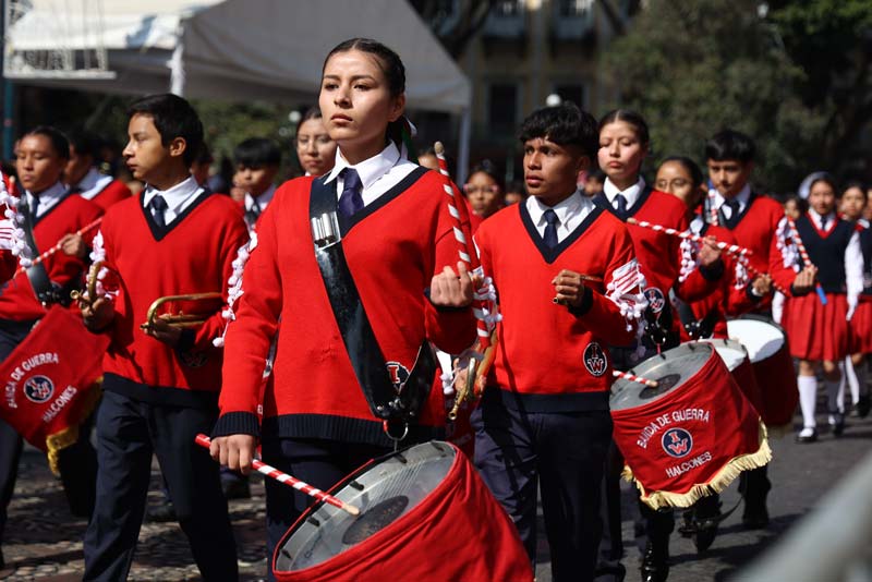 Sin incidentes y con saldo blanco el desfile cívico militar en Puebla