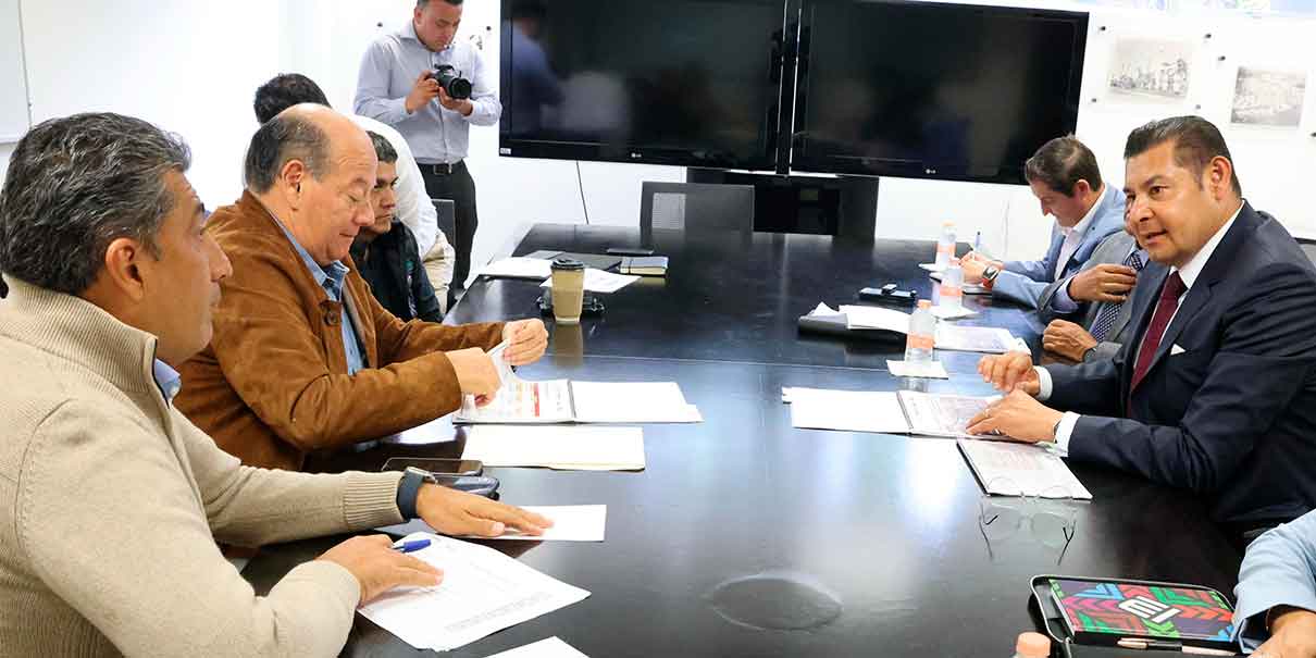 Alejandro Armenta recibe apoyo de Pemex