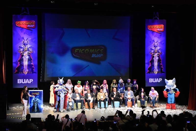 Fanáticos del cómics y anime se reúnen en el Ficomics BUAP 2025