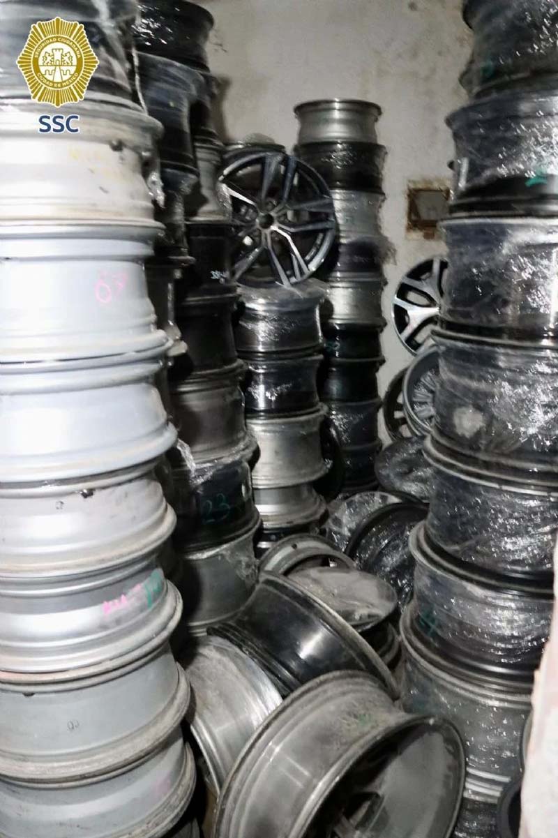 Escondían en supuesto 'hotel' 150 toneladas de autopartes robadas en CDMX