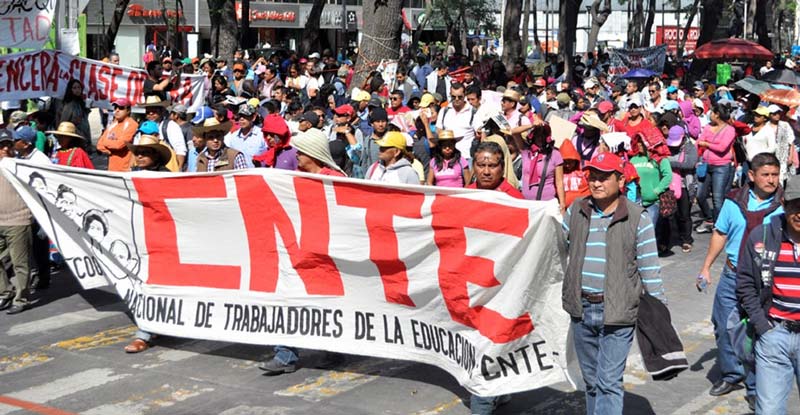 ASF revela pagos a maestros fallecidos en estados controlados por la CNTE
