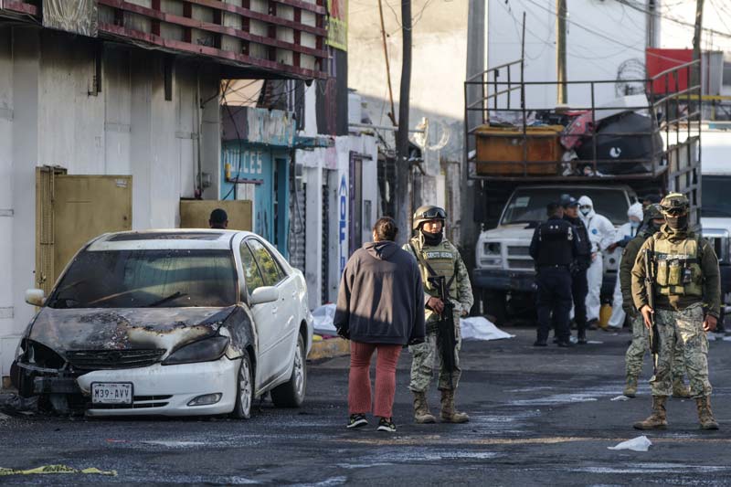 Grupo armado provoca incendio en Bar Lacoss, Puebla; cinco personas pierden la vida