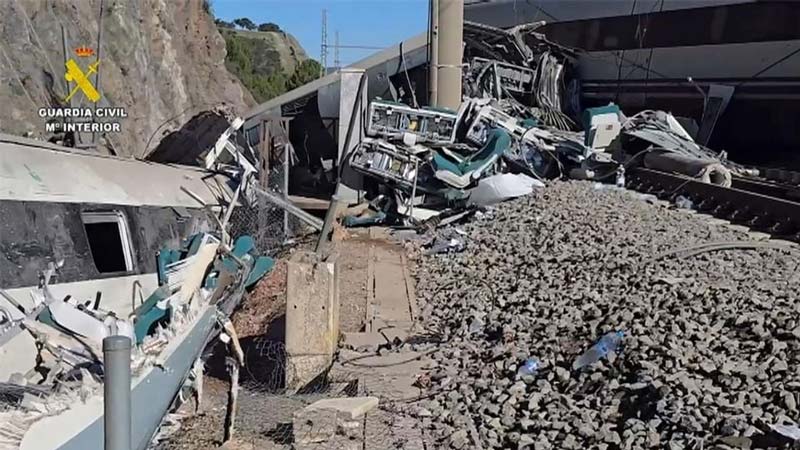 Ya son 41 las víctimas mortales por la tragedia ferroviaria en Andalucía