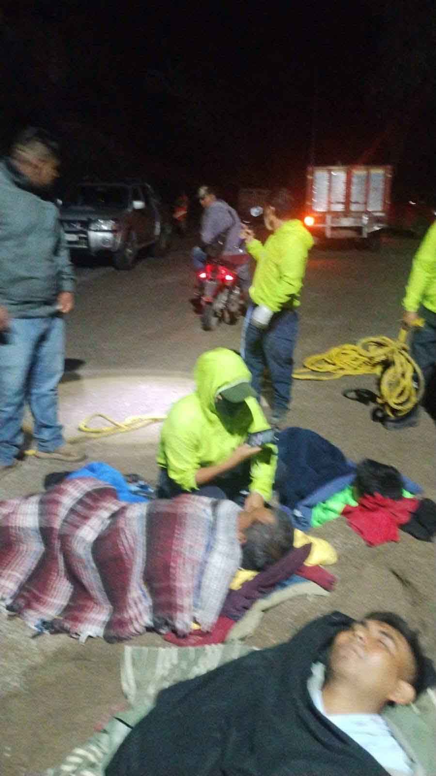 Autobús de la Línea Oro cae al río en Guerrero: 7 muertos y 16 heridos