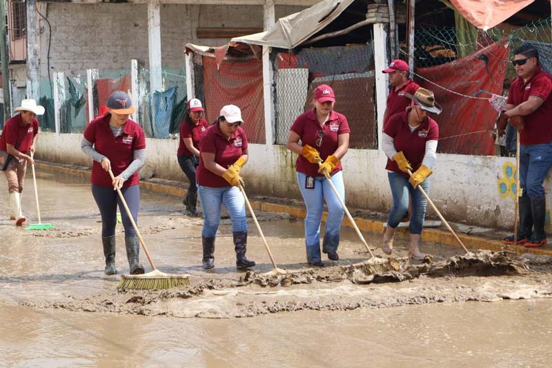 Avanzan trabajos de limpieza en La Ceiba con apoyo de autoridades y voluntarios