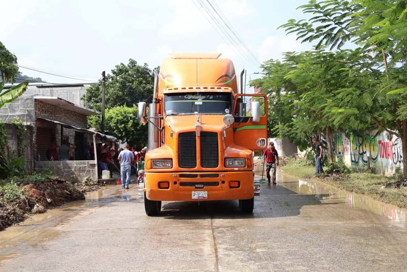Avanzan trabajos de limpieza en La Ceiba con apoyo de autoridades y voluntarios