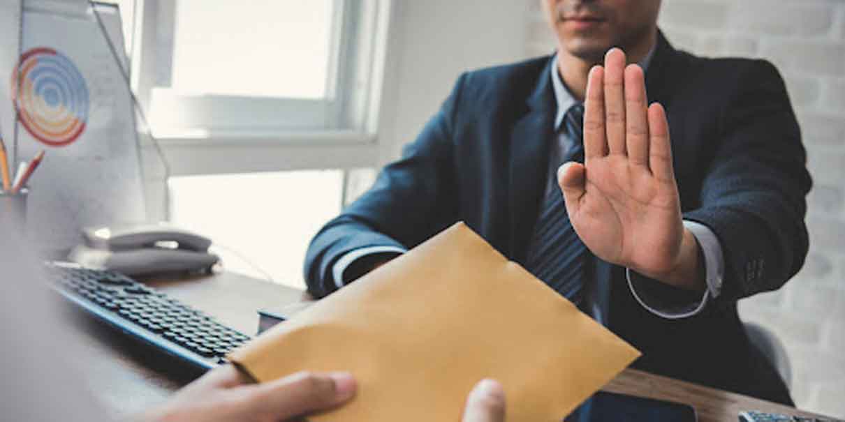 Bajo investigación por corrupción 471 funcionarios en Puebla