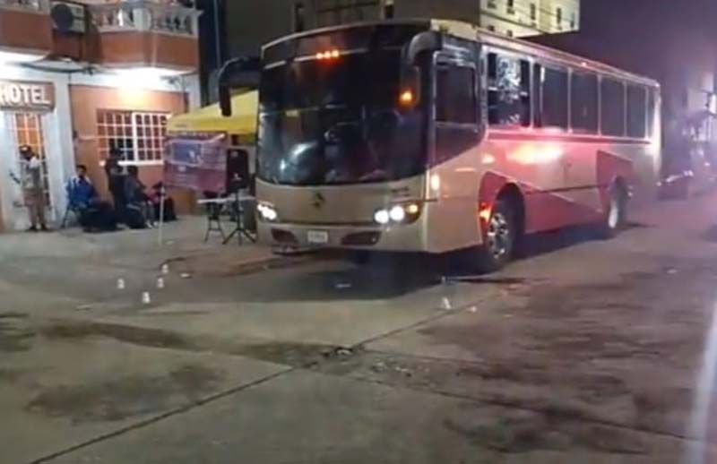 Ataque armado frente a central camionera de Poza Rica deja dos heridos graves