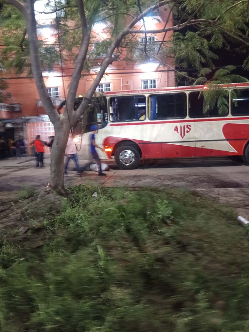Ataque armado frente a central camionera de Poza Rica deja dos heridos graves