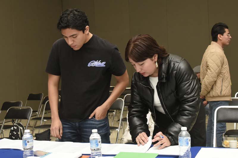 BUAP firma minutas con alumnos tras mesas de diálogo universitario