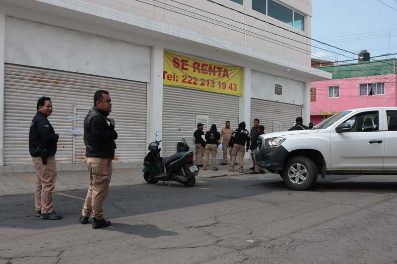 Megaoperativo en la 46 Poniente; autoridades buscan autopartes robadas