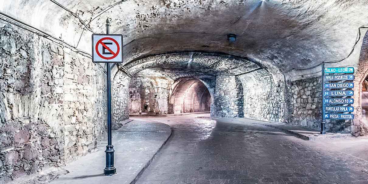 Calle Subterránea Miguel Hidalgo