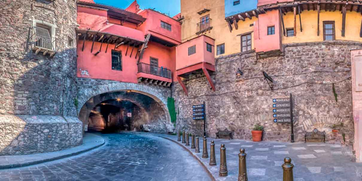 Calle Subterránea Miguel Hidalgo