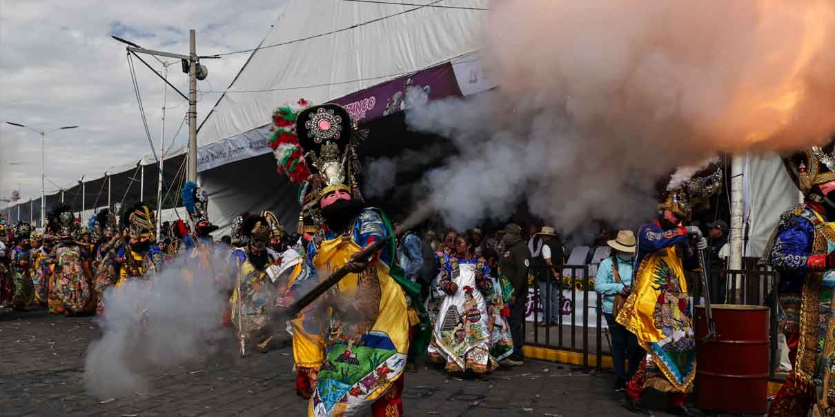 Pura fiesta, el carnaval de Huejotzingo sin Ley Seca