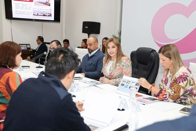 Ceci Arellano encabezó la Tercera Sesión Ordinaria del Patronato del SEDIF, donde se revisaron acciones de salud, asistencia social y desarrollo integral para las familias poblanas.