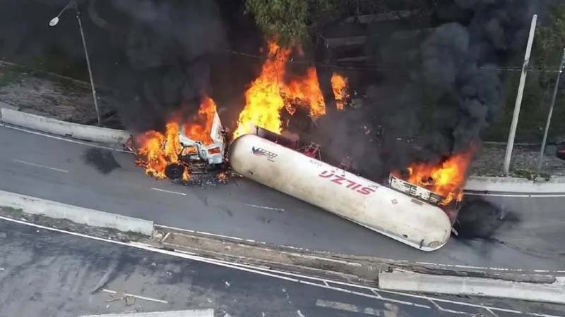 Despedida en Venustiano Carranza de Jesús Joel Tovar, víctima de la explosión de pipa en Iztapalapa