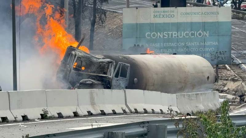 Muere chofer de pipa en Iztapalapa; ya suman 19 muertos del accidente