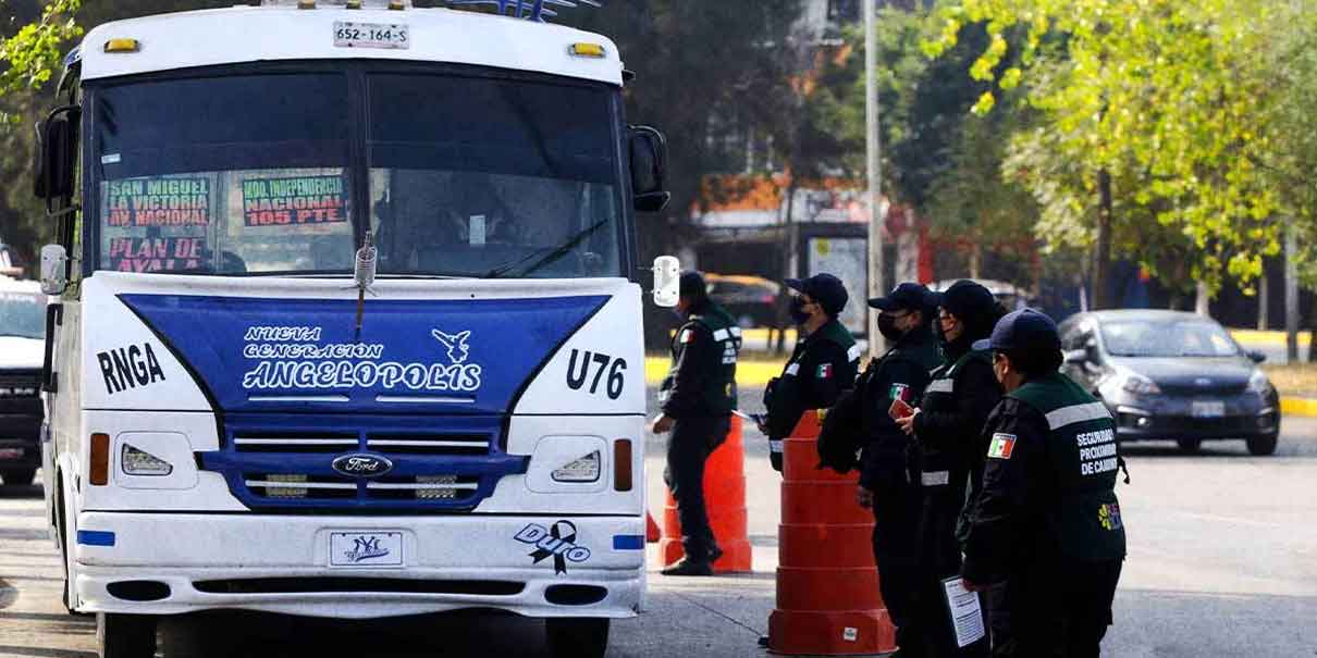 Varios lesionados al estrellarse Ruta M21 en la zona de los estadios