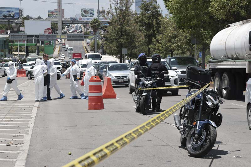 Peritos reconstruyen ataque del tirador en la Atlixcáyotl; cierran carriles