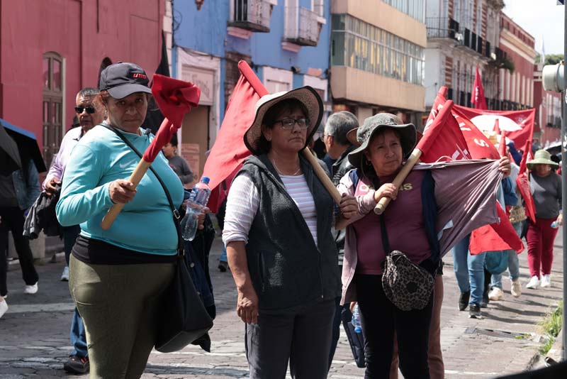 Caos vial por manifestación de la 28 de Octubre en el bulevar 5 de Mayo