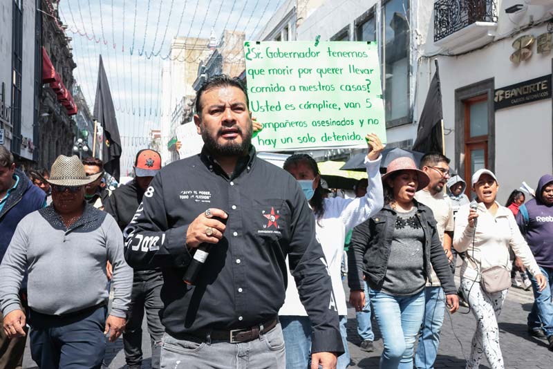 Caos vial por manifestación de la 28 de Octubre en el bulevar 5 de Mayo