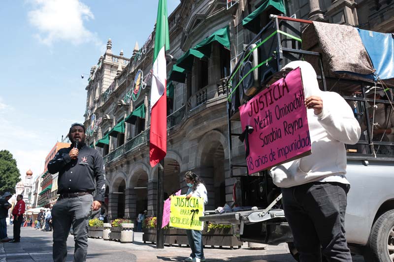 Caos vial por manifestación de la 28 de Octubre en el bulevar 5 de Mayo