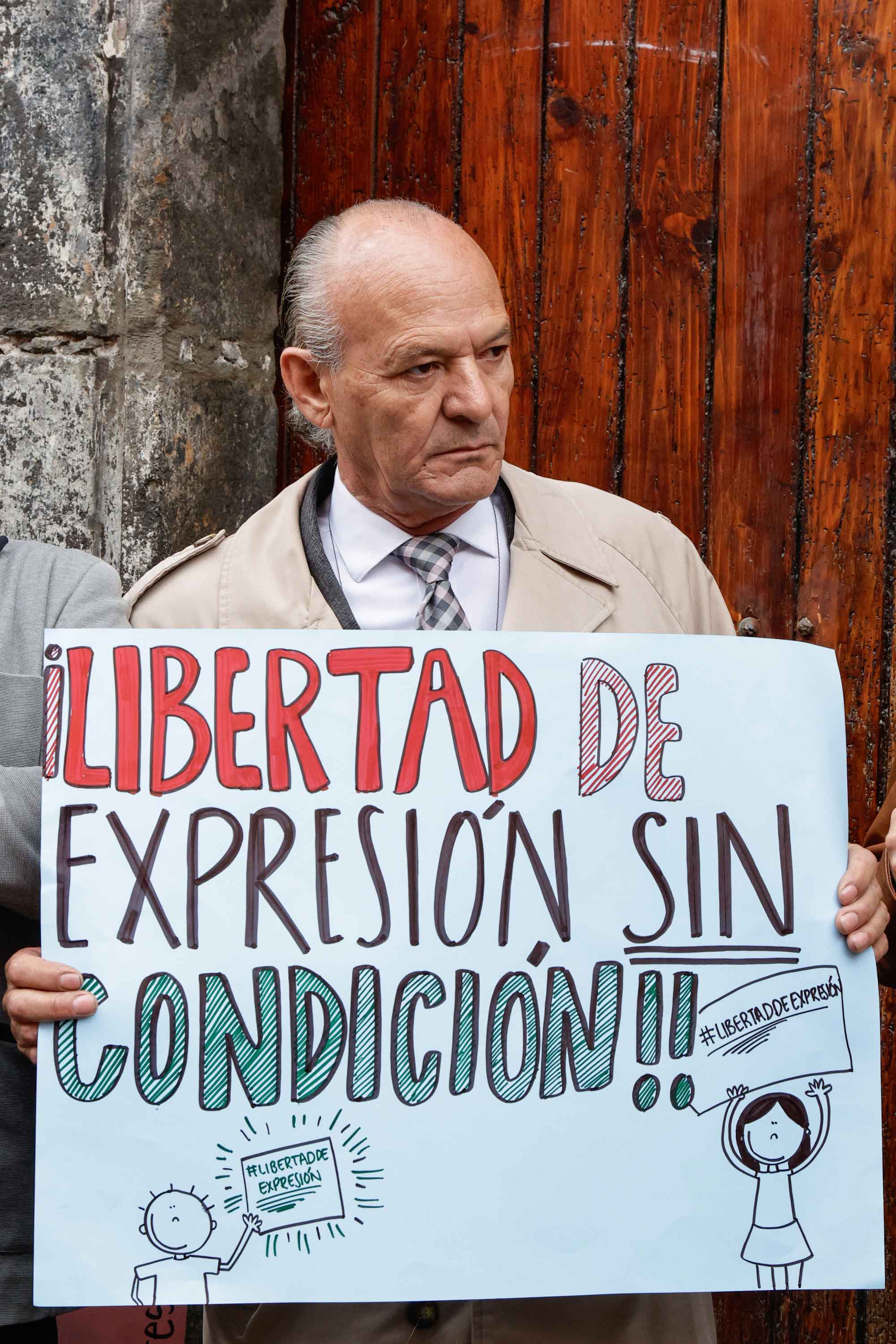 Ciudadanos exigen a la CDH promover acción contra la Ley Censura en Puebla