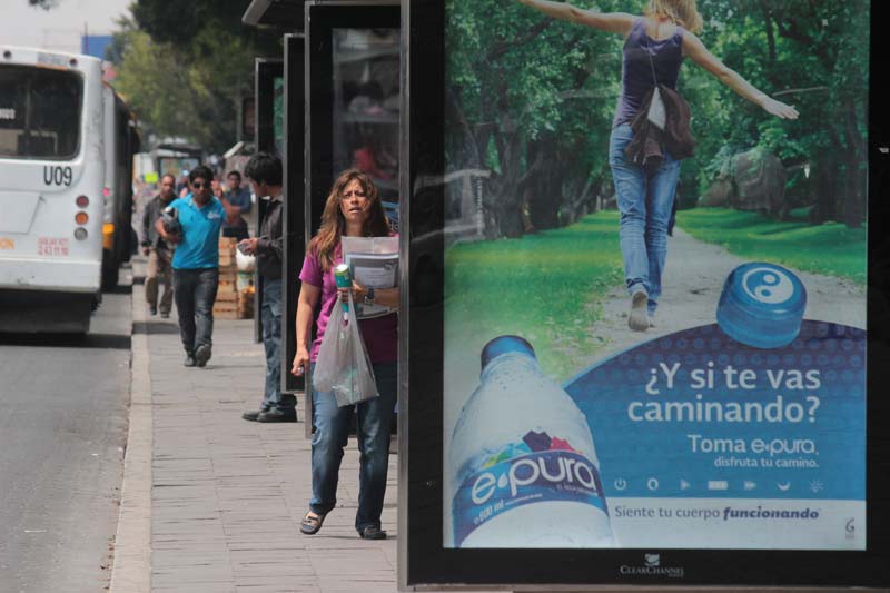 Congreso niega uso electoral en concesión de parabuses del Ayuntamiento de Puebla
