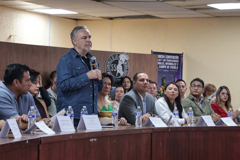 Convención laboral en Puebla exige reformas y mejores condiciones