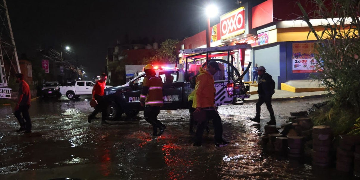 Apoyo de autoridades ante lluvias en Cuautlancingo