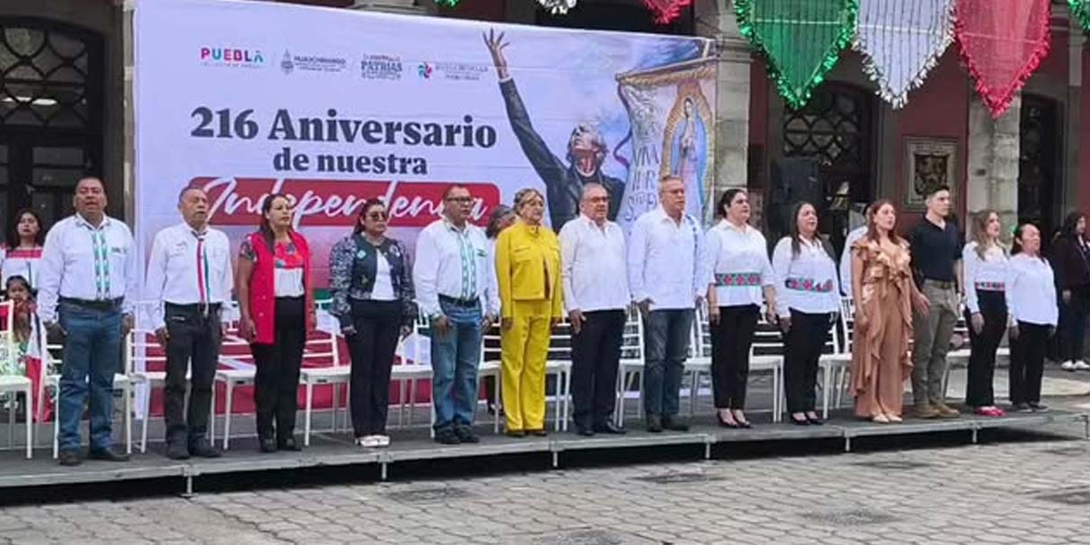 Ceremonia patria en Huauchinango
