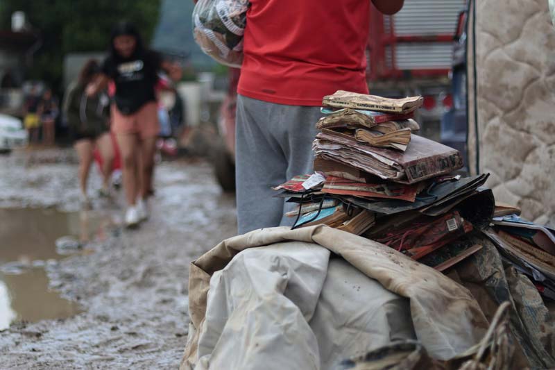Piden a familias evacuar las zonas de riesgo en la Sierra Norte