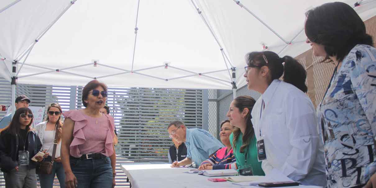 Lilia Cedillo llamó al diálogo a universitario en recorrido por CU