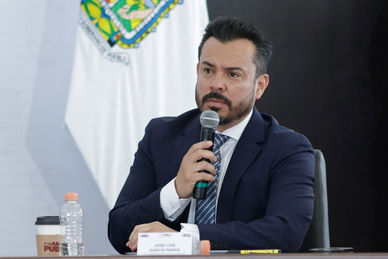 El Cablebús de Puebla avanza con tres estaciones en construcción, informó José Luis García Parra.