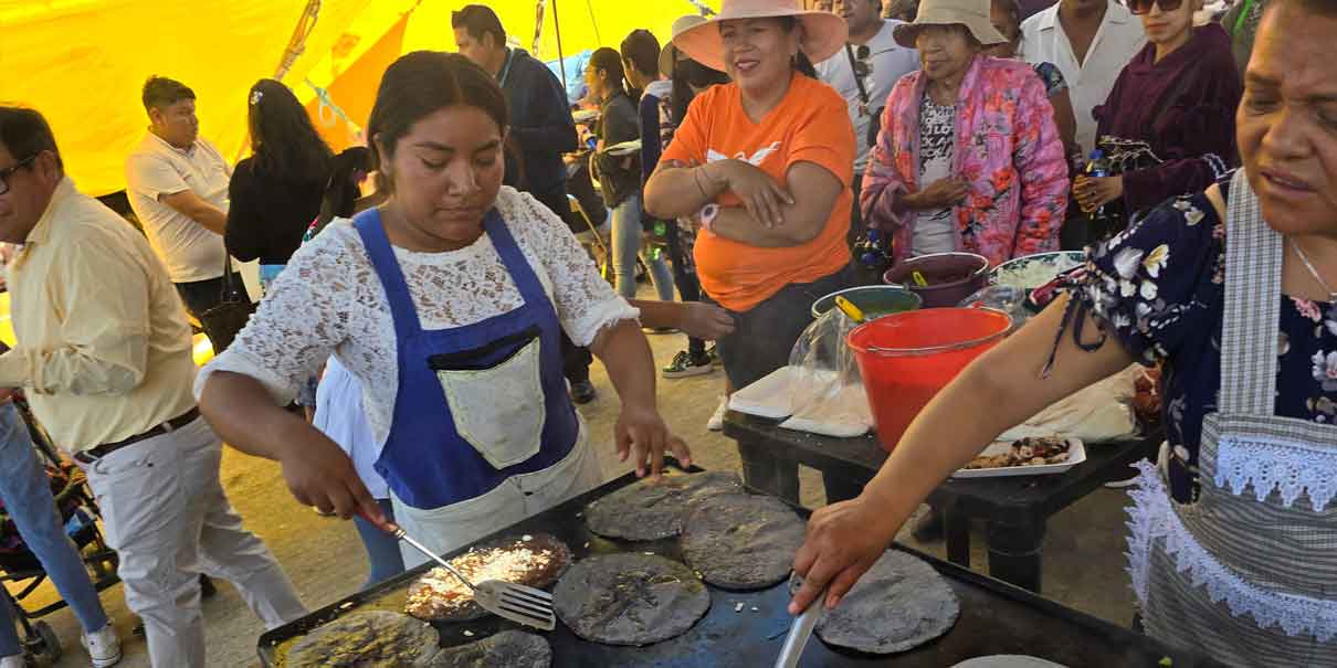 Se esperan a 200 mil comensales en la Feria de la Gordita en La Resurrección