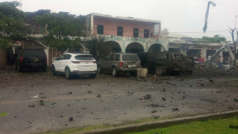 Explosión de coche bomba en Coahuayana deja cinco muertos y desata operativo federal en Michoacán