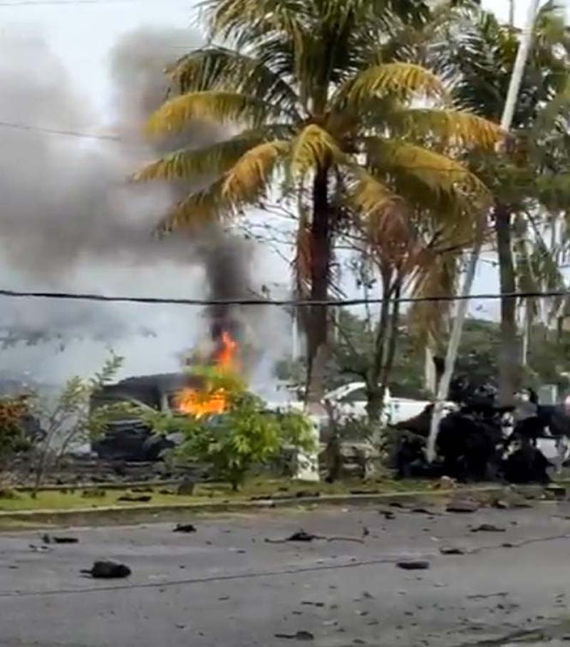 Explosión de coche bomba en Coahuayana deja cinco muertos y desata operativo federal en Michoacán