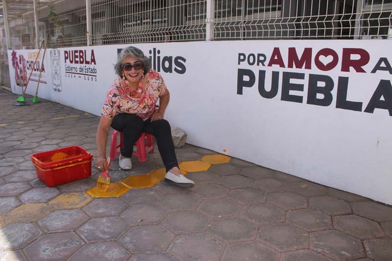 Mejoran entorno urbano en Cholula con faena encabezada por Lupita Fernández