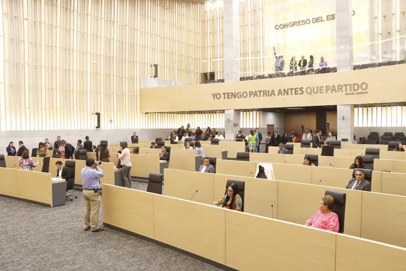 Desmienten autoridades fatal accidente por arrancones en Vía Atlixcáyotl; testigos dicen lo contrario