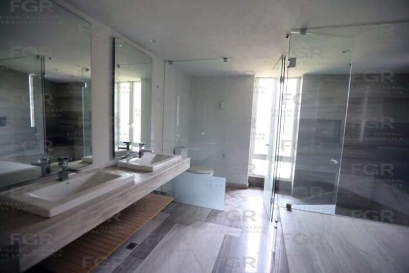 Con gimnasio y vistas de lujo: así era la casa de Lozoya que aseguró la FGR