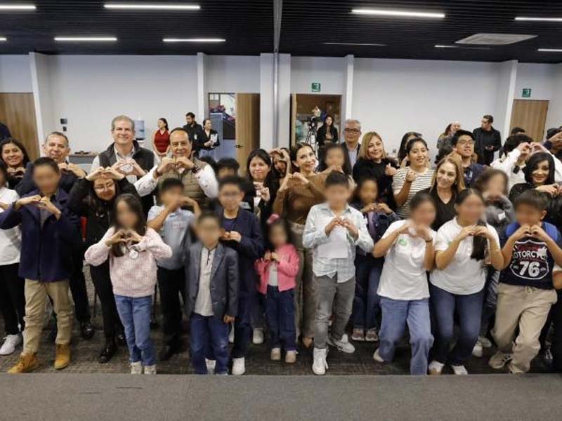 Infancias poblanas exigen entornos digitales seguros en foro “ImagiNNAcción”