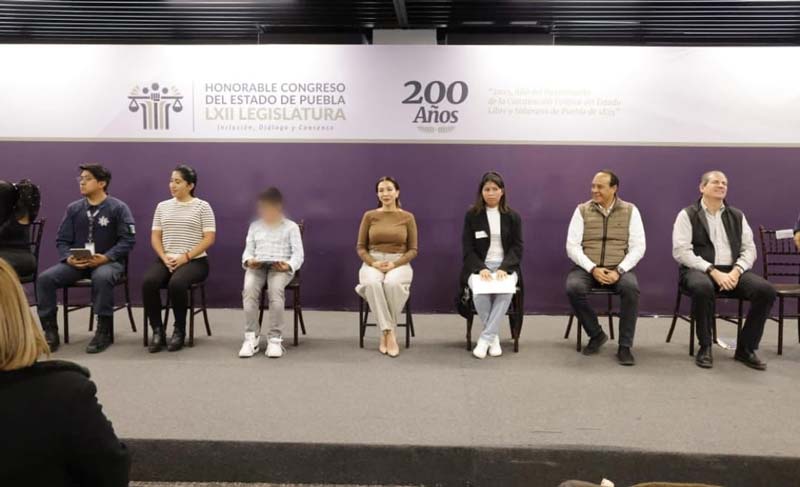 Infancias poblanas exigen entornos digitales seguros en foro “ImagiNNAcción”
